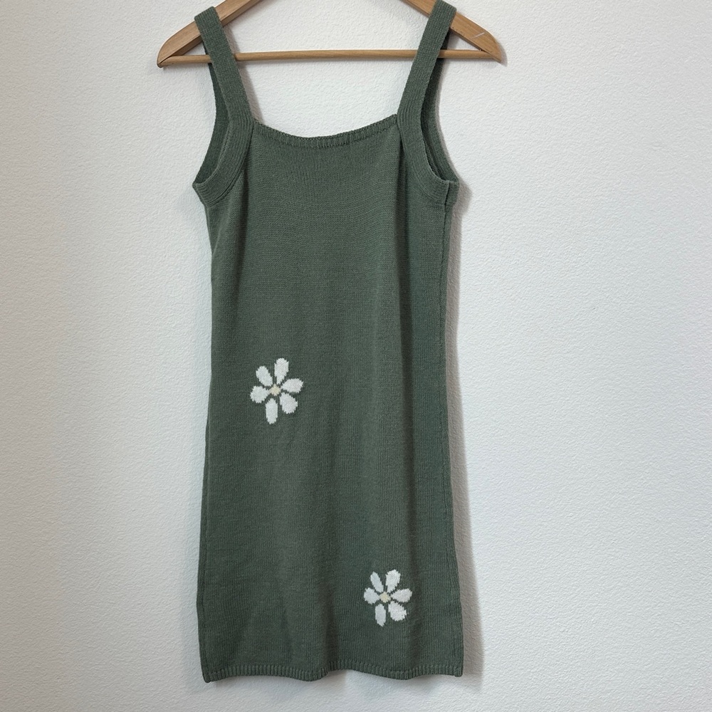 Pink Lily size medium walk through fields daisy floral sage knit mini dress - Picture 7 of 14
